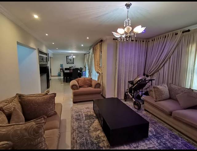 4 BEDROOM HOUSE FOR SALE IN VANDERBIJLPARK SE 8